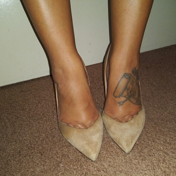 Heels - Picture 2 of 8